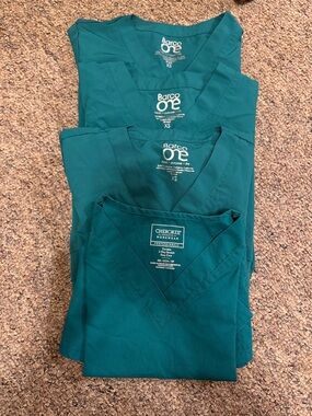 4 count teal Scrub Tops